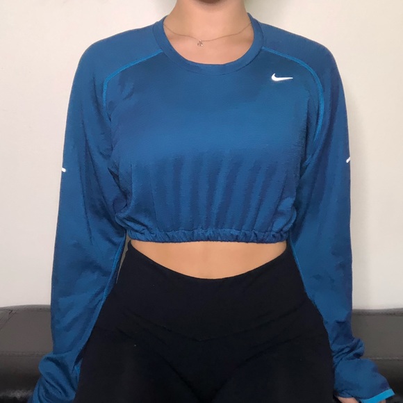 Nike Tops - ❌LAST CHANCE DELETING 11/6❌ NIKE Crop Top